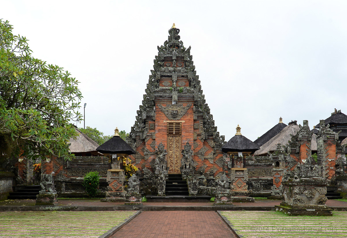 BALI – A dozen temples & a few more